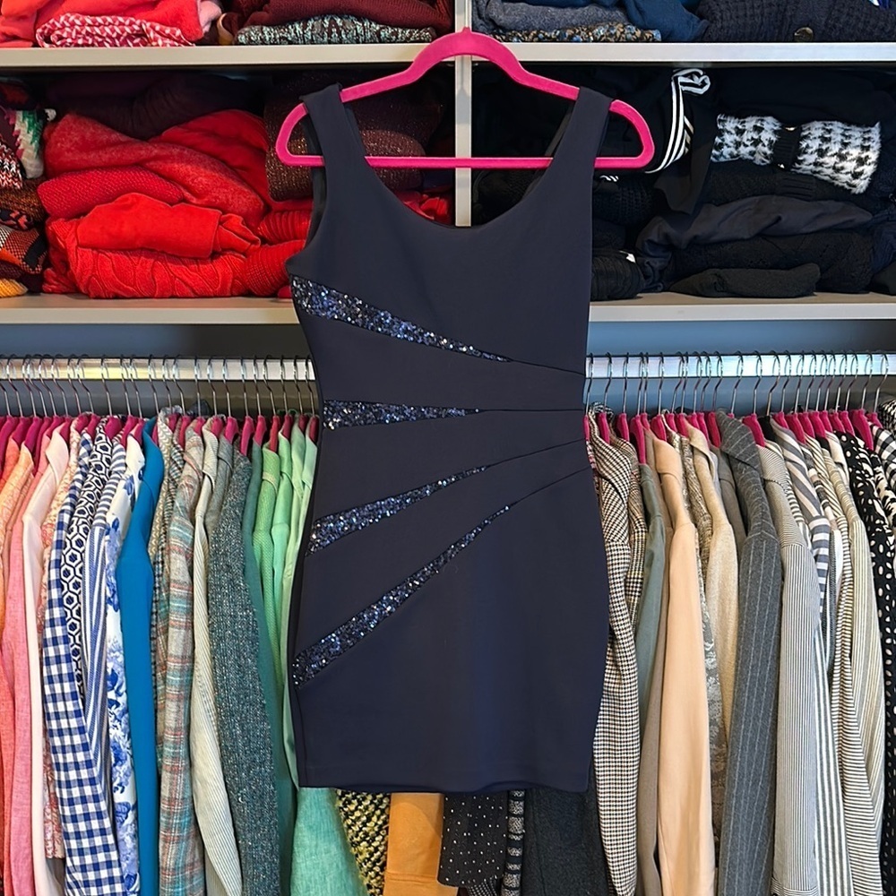 Guess navy sleeveless with sequins v back dress size 6 NWOT